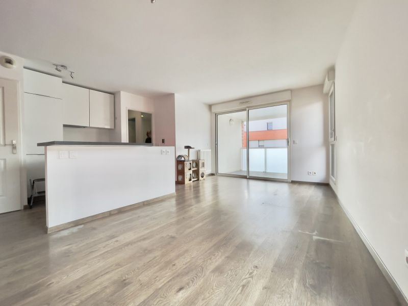 Appartement à louer à Halluin - ref. LA1920-COMPANY50478IVK - 1